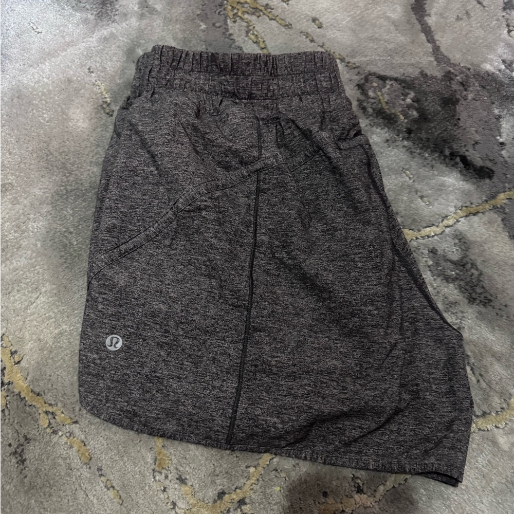 Lululemon Track that High rise short 5 inch